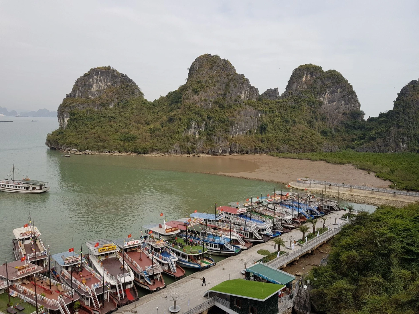 Ha Long Bay bateau