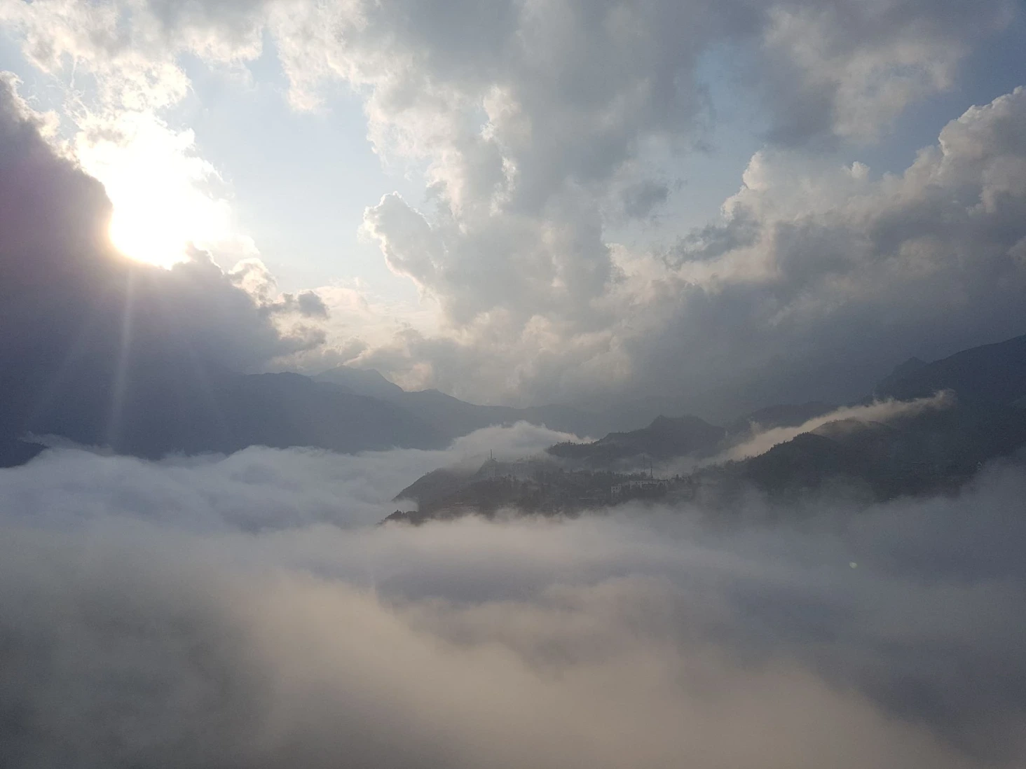 Sapa point de vue nuages