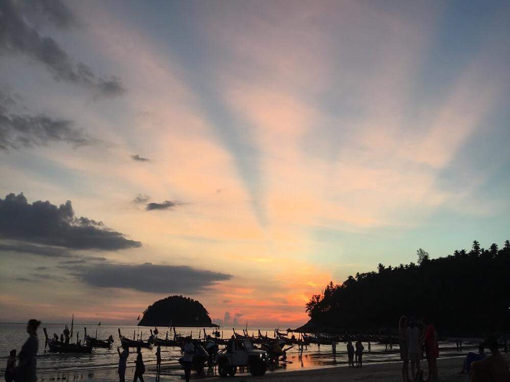 Plage Phuket coucher de soleil